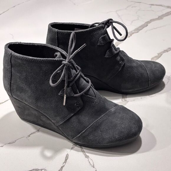 Toms Women’s Grey Suede Leather Wedge Booties Size 9 Laces Gray Fashion Shoes - Picture 2 of 15